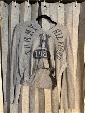 Tommy Hilfiger Heather Gray Cropped Logo Pullover